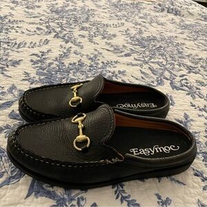 Easymoc Leather Black Slip on Loafers Shoes 8.5 M Women’s Moccasins Driving EUC